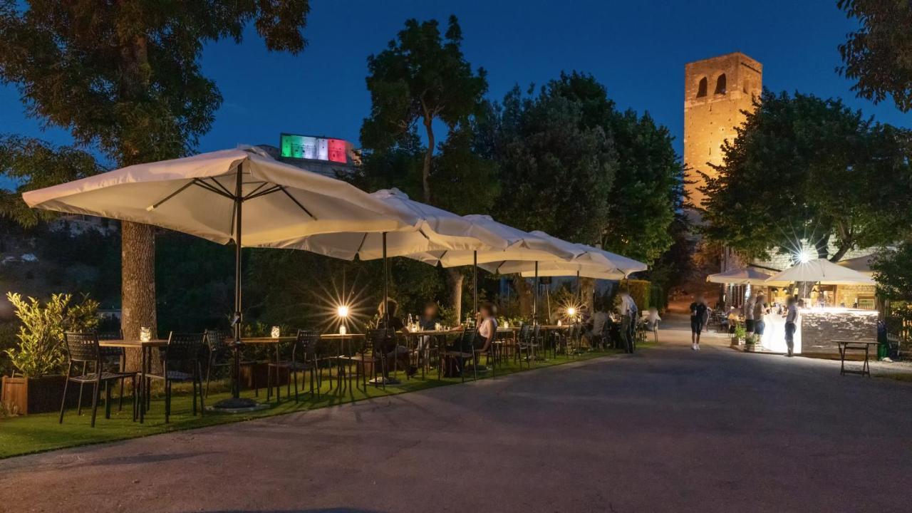 Osteria Belvedere San Leo Extérieur photo