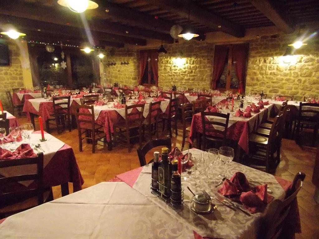 Osteria Belvedere San Leo Extérieur photo